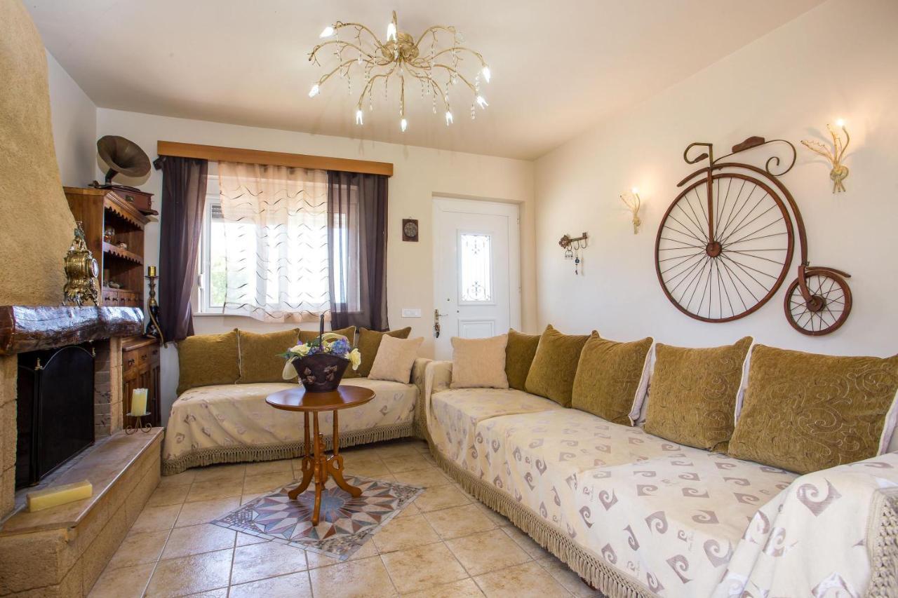 Laylande House Villa เธโอโลกอส ภายนอก รูปภาพ