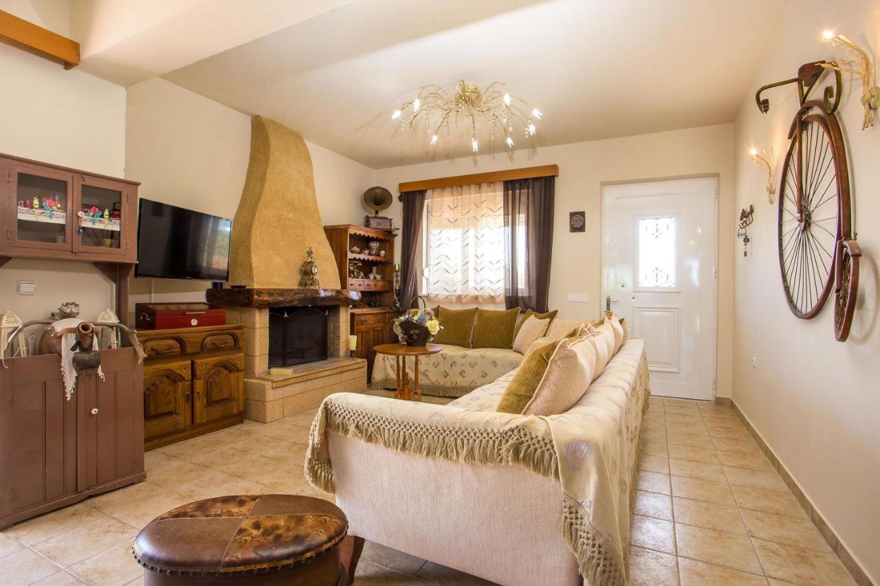 Laylande House Villa เธโอโลกอส ภายนอก รูปภาพ