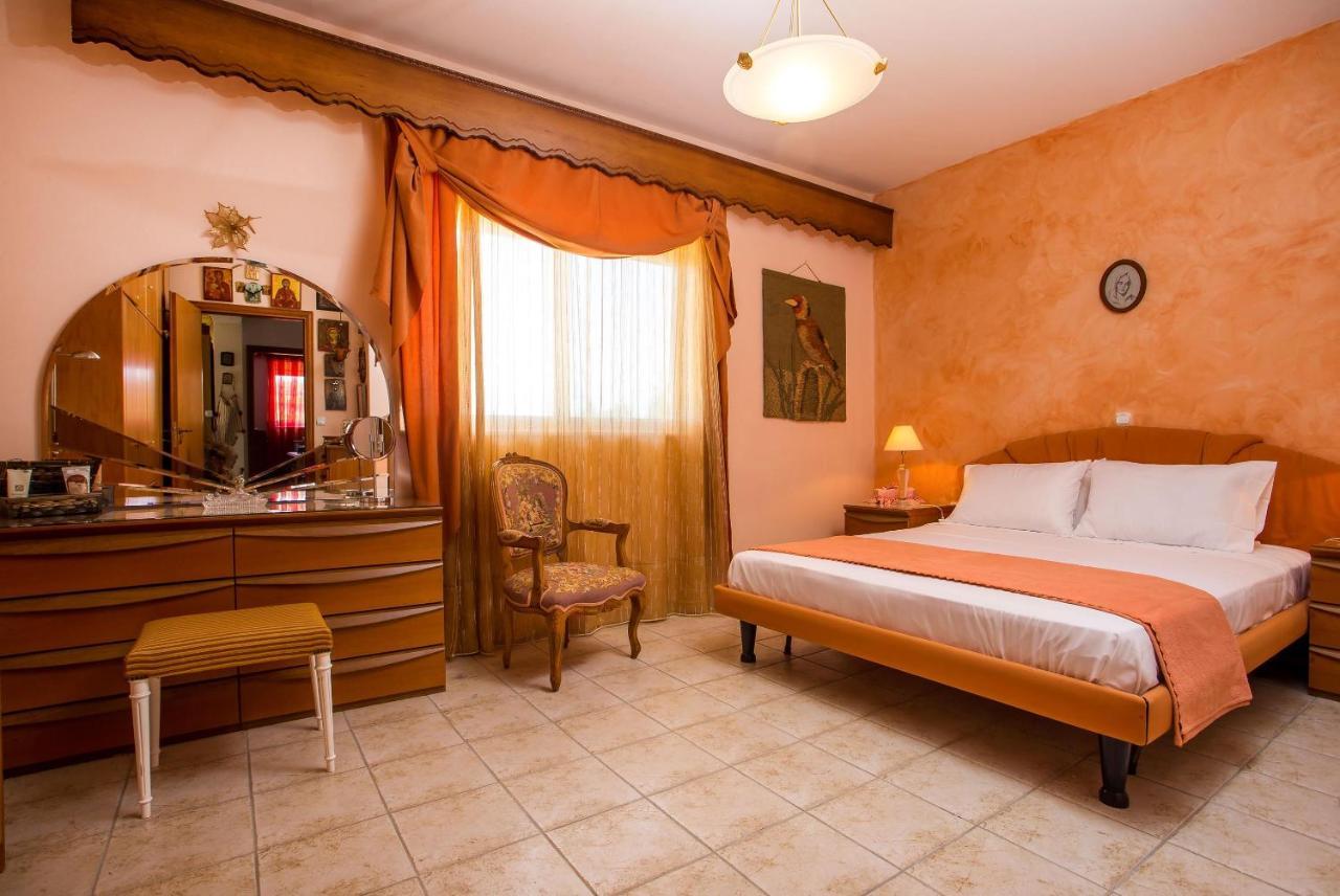 Laylande House Villa เธโอโลกอส ภายนอก รูปภาพ