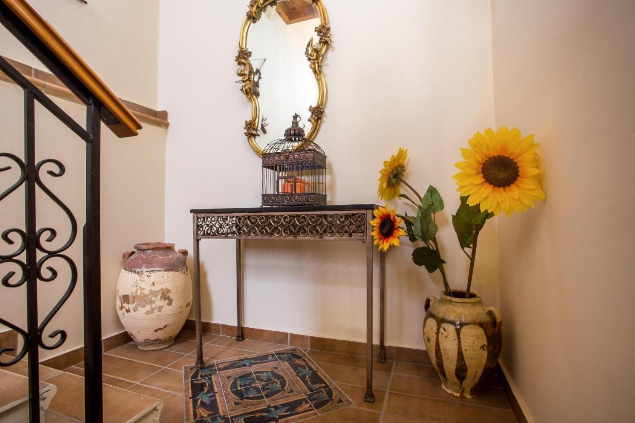 Laylande House Villa เธโอโลกอส ภายนอก รูปภาพ